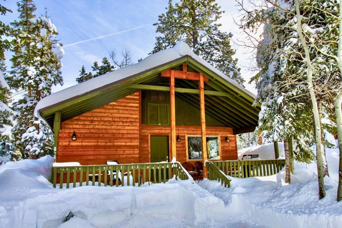 Lovely Log Cabin With Fire Pit! Duck Creek Village Exterior foto